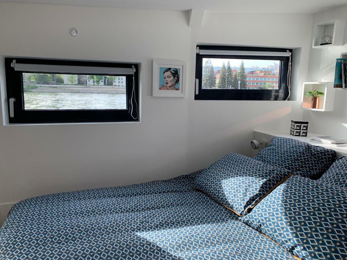 Peniche "Sunflower" Paris Luaran gambar